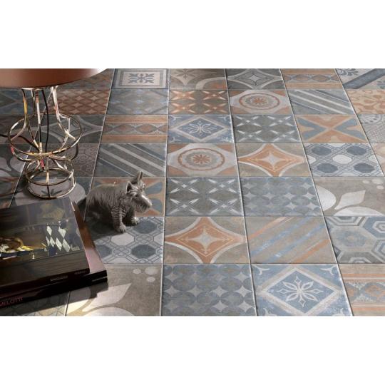 cir new orleans royal street mintas kopottas vintage country mediterran rusztikus provansz provence nappali konyha etkezo dekor furdo nagymeretu nyaralo padlolap jarolap csempe falburkolat mintas dekor olasz.jpg